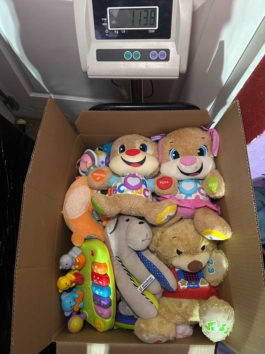 11,38kg zabawek  używanych dla dzieci do 3 lat, paczkomat