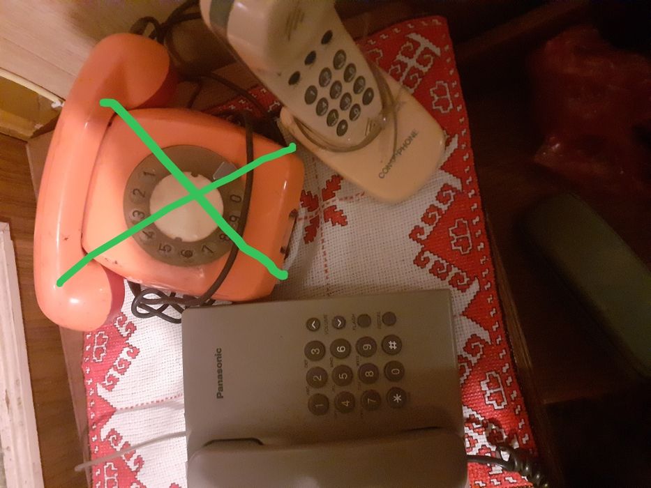 стаціонарні телефони б/у