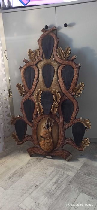 Tarcza  rzeźbina pod kozły