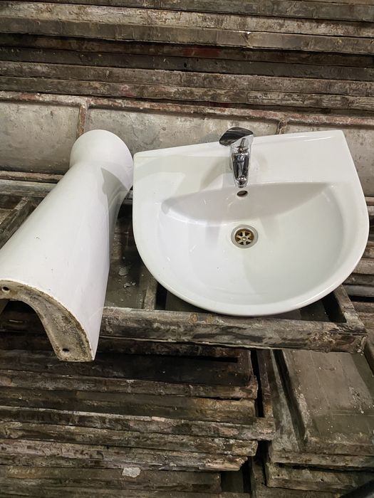 Умывальник 500мм б/у