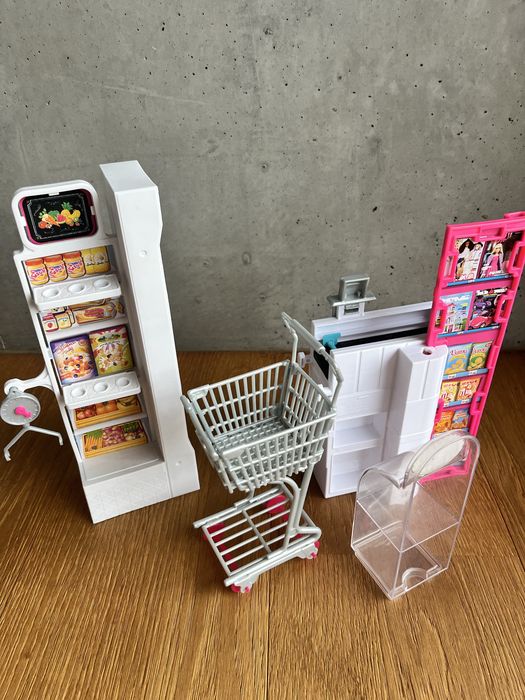 Zestaw mebli dla lalek Barbi/ kiosk/ pizzeria