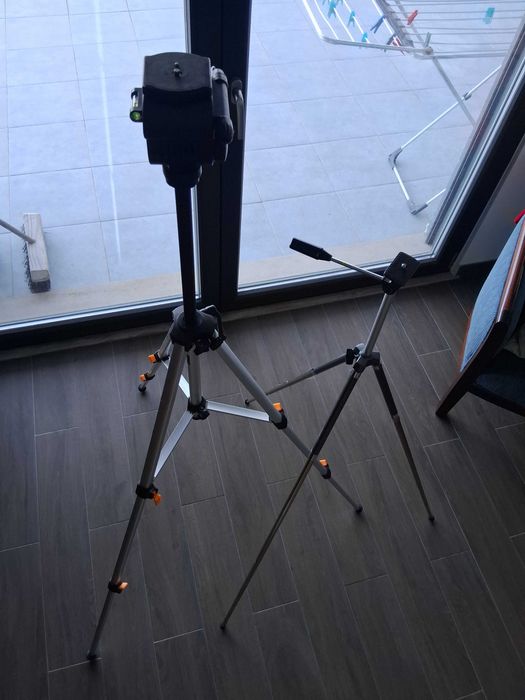 Tripés Unomat SVA 44 e Swallow, cabeças oscilantes e rotação de 360º