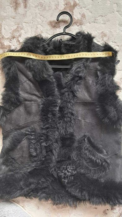 теплая натуральная жилетка