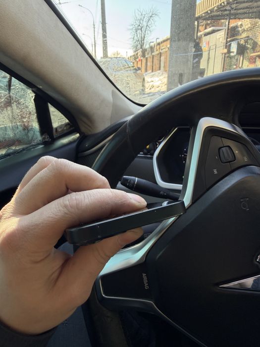 Продам iPhone 13 на 128