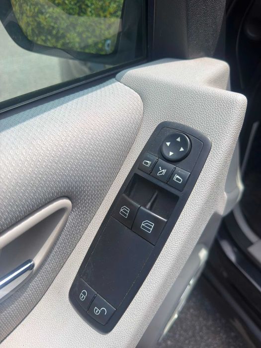 Mercedes B200 Cdi Autotronic ( caixa automatica )