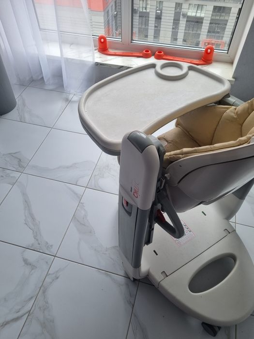 Стілець для годування Peg Perego Tatamia Follow Me – б/в, у робочому