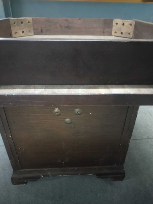 Mesa Rustica Para Varias Aplicações