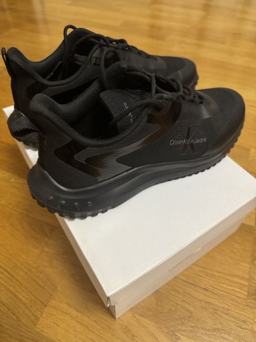 Продам кросівки Calvin Klein орігінал YMOYM00968