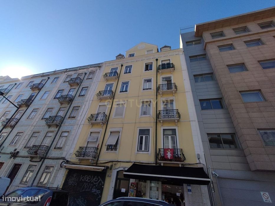 Apartamento amplo e como novo na Rua Gomes Freire