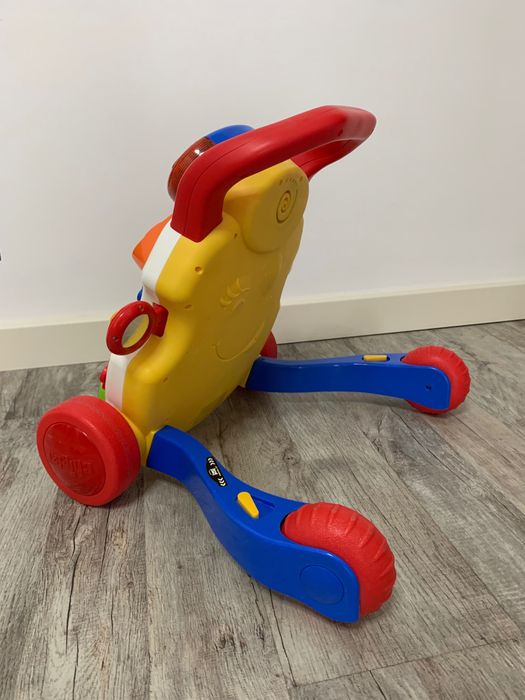 Ходунки-ігровий центр "Перші кроки" Chicco