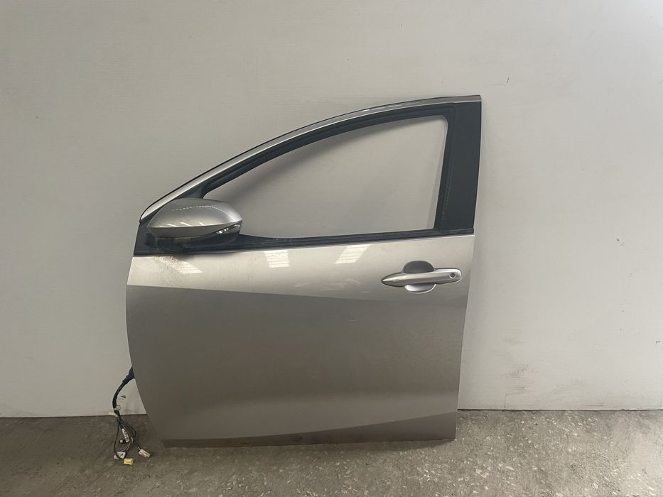 Porta Frente Esquerda Yaris P21 de 2021