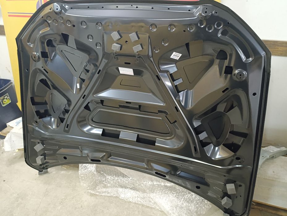 Капот Audi Q5  аудi кю5 2012-16 8R0823029H