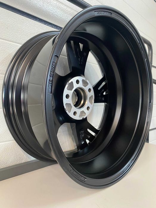 Alufelgi 17 5x114,3 Toyota Auris Avensis C-HR Corolla Cross Camry RAV4