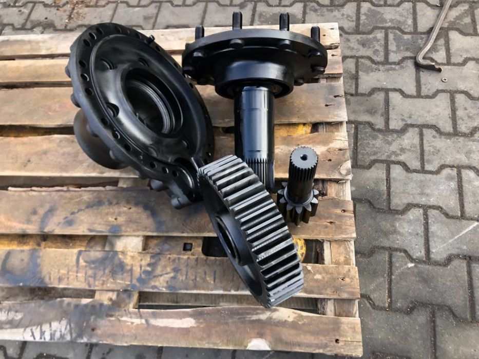 zwolnica piasta przedniego mostu harwestera john deere 1170