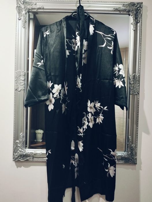 Satynowy szlafrok damski