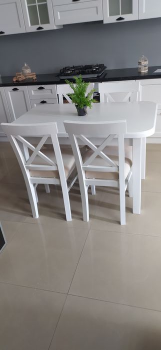 Стільці, крісла з дерева ( дуб ясен ).