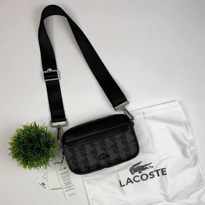 Чоловіча сумка-месенджер Lacoste Monogram чорного кольору