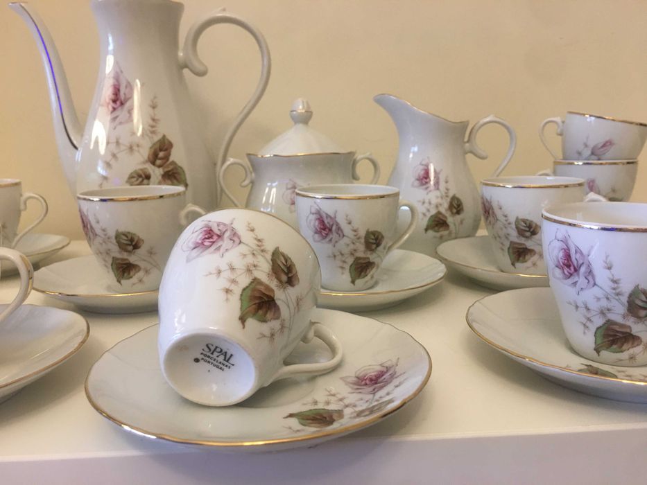 Serviço de café  spal com 12 chavenas, açucareiro e bule