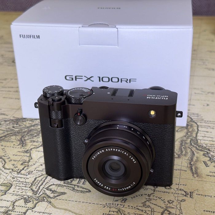Fuji GFX100 RF (como nova, com garantia)