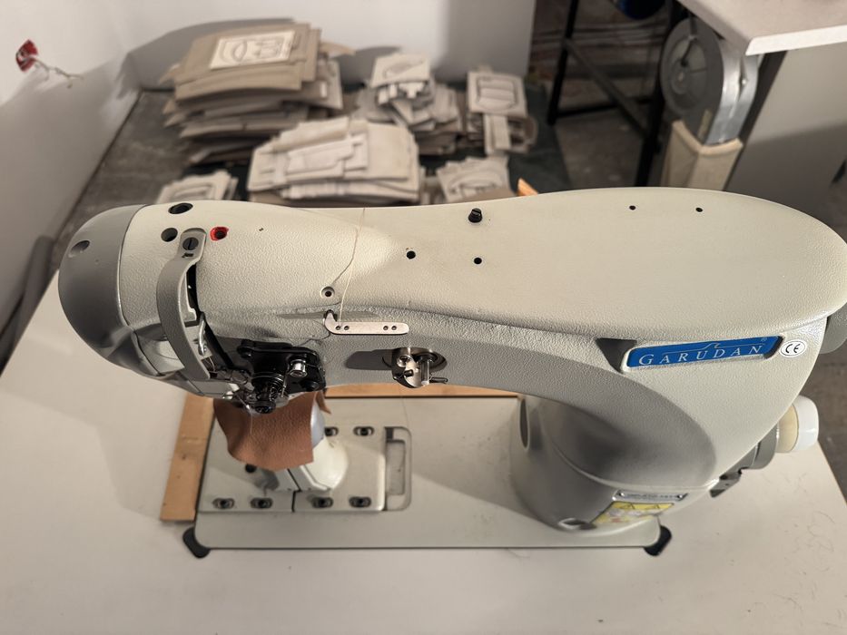 Maszyna do szycia słupkowa