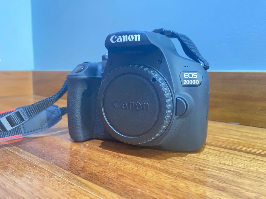 Câmara digital CANON EOS 2000D + 18-55 mm f/3.5-5.6 DC (APS-C)64552858265345120