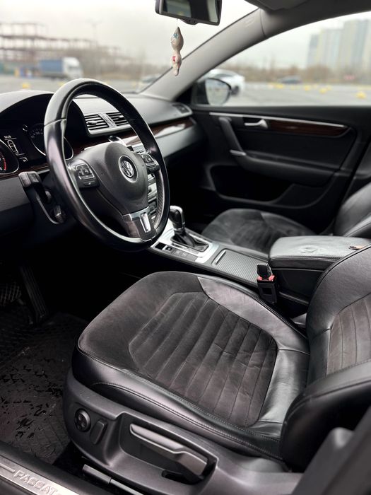 Volkswagen Passat B7 * 2011 * Оригінальний пробіг
