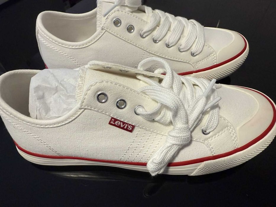 Levi’s Hernandez S – Sapatilhas Brancas, Novas em caixa