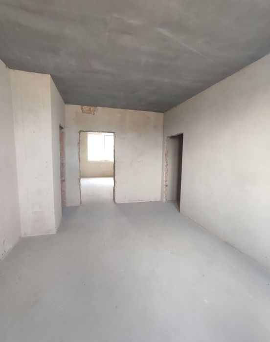 Однокімнатна квартира в с. Великий Олексин! Поблизу озера!