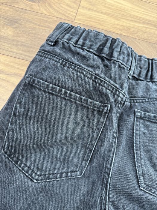 Długie czarne spodnie typu joggery Cropp