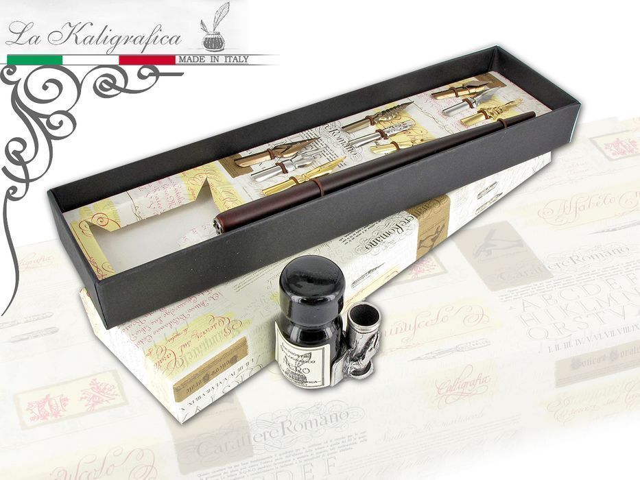 Zestaw piśmienniczy pióro + kpl. stalówek + tusz ze stojakiem na pióro