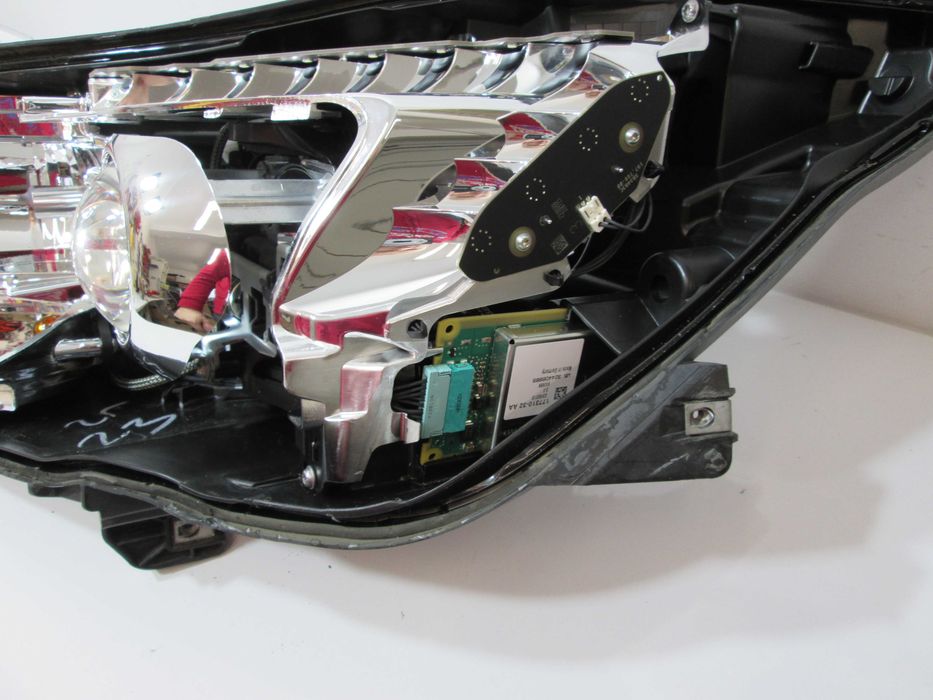 Naprawa Opel Insignia A lift  Regeneracja  Xenon LED  HIR2