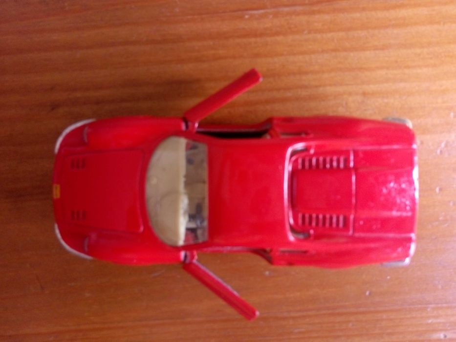 Carro coleção Maisto Ferrari Dino 246GTi