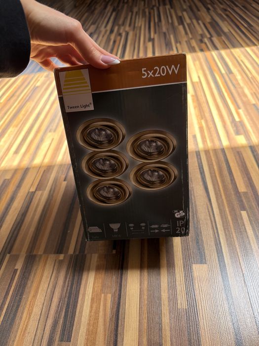 Nowe złote lampy