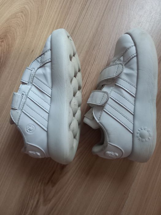 Sprzedam buty dla dziewczynki