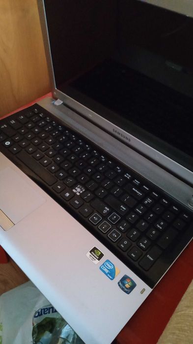 Laptop Samsung rv511 na części