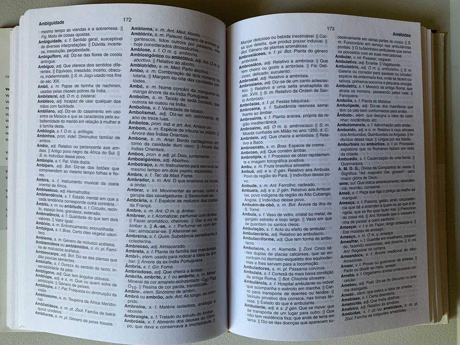 7 Volumes Grande Dicionário da Língua Portuguesa