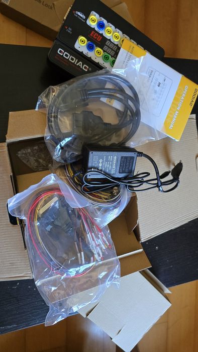 GODIAG GT100 AUTO TOOL OBDII Break out box Connector OBDII