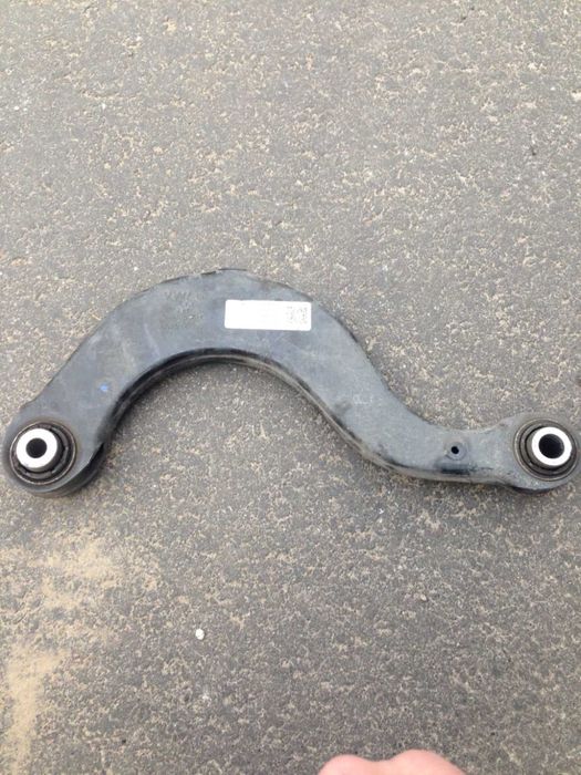 Рычаг верхний задний правый VOLKSWAGEN