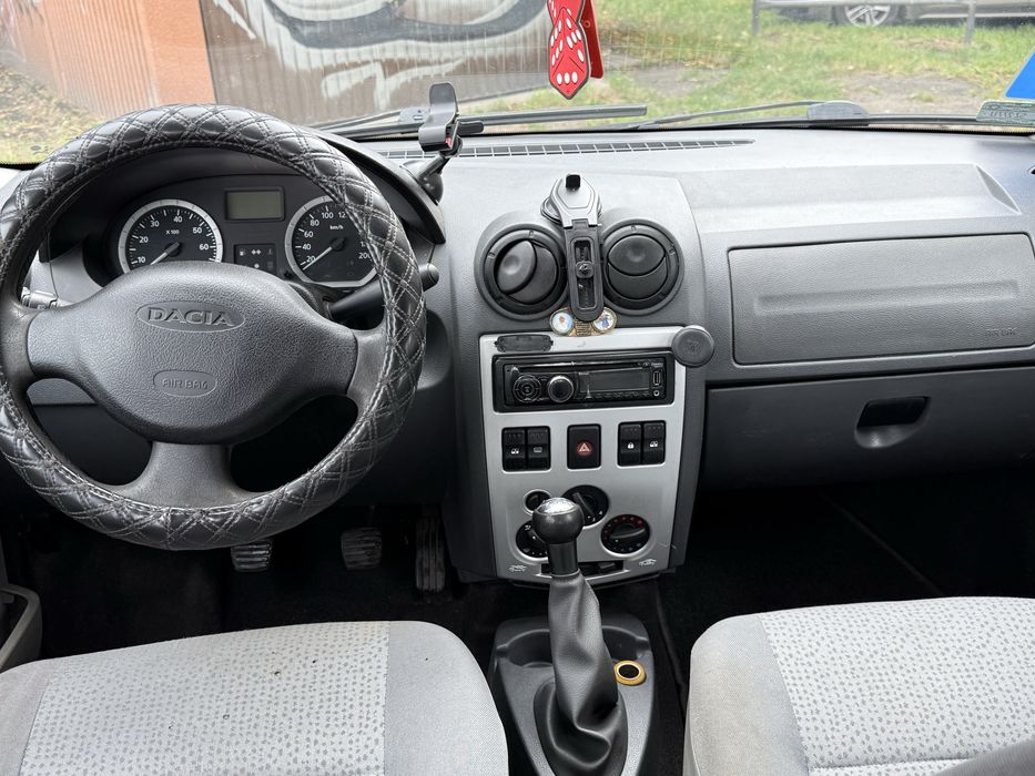 Dacia logan okazja sprwna w 100procenyach klima mrozi