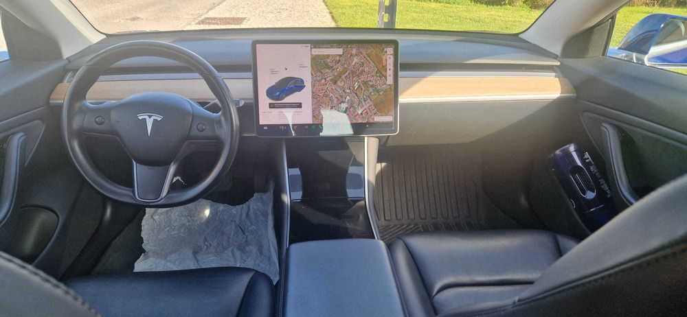 Tesla Model 3 Dua Motor