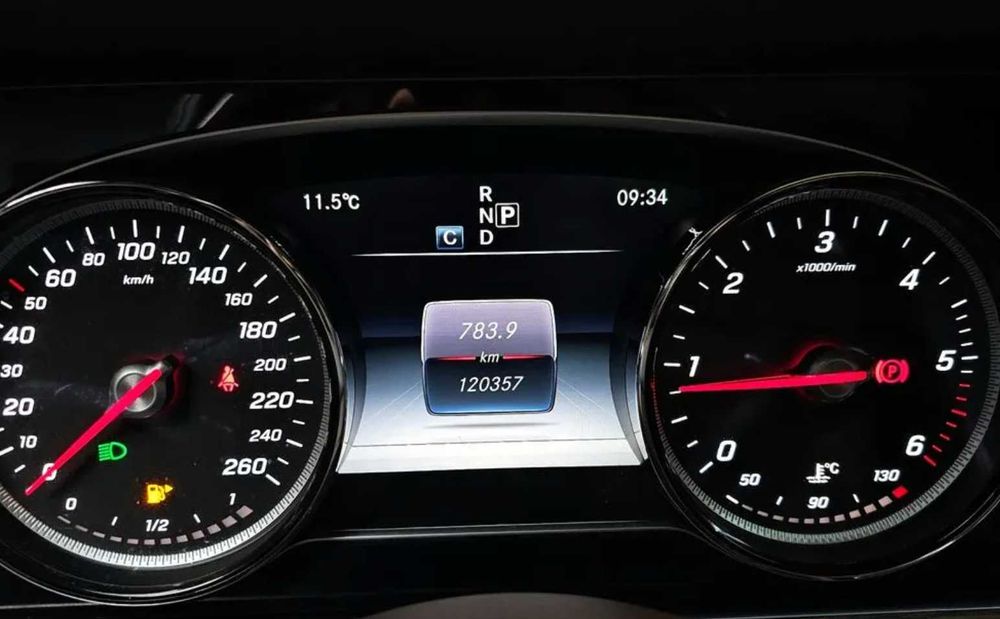 Mercedes Benz E220d W213 2017/ З ПДВ