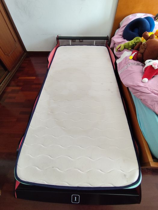 Cama carro com colchão