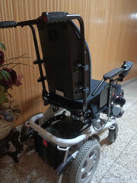 Cadeira Rodas Elétrica Seminova