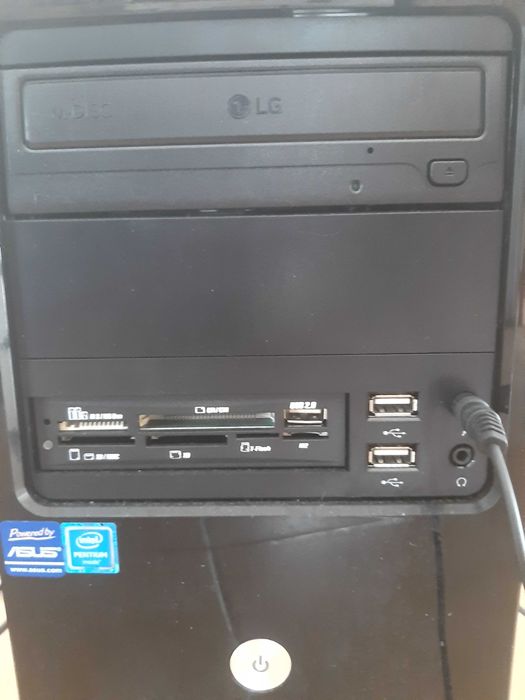 Computador de mesa LG, impressora, teclados e UPS