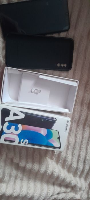 Продам телефон SamsunhA30s