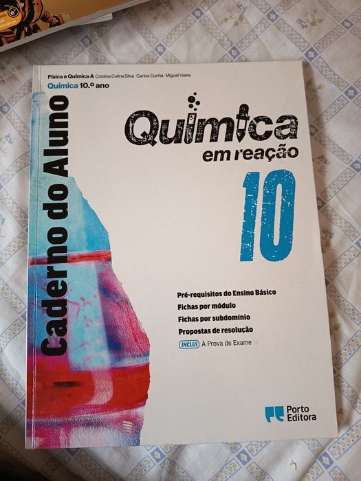 Caderno do Aluno/À Prova de Exame - Química em reação -  Química  - 10.º ano