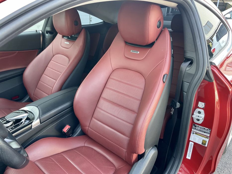 Перетяжка салона, обшивка сидінь, стелі, керма, карт, торпедо(панелі)