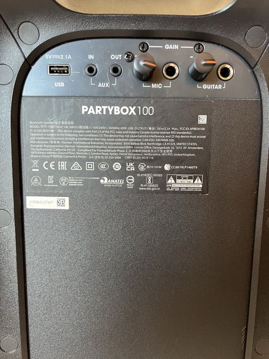 Aluguer 2 colunas JBL PartyBox 100