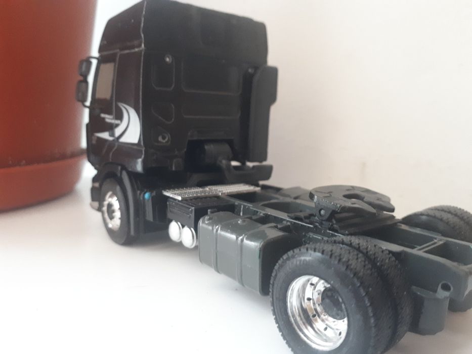 Грузовик Reno Eligor 1.43