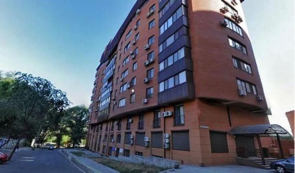 Продам 3-комн квартиру в районе Бригадная ул.